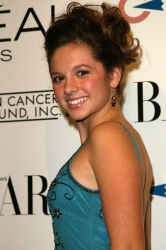 Photos de Mackenzie Rosman - L'oreal Paris Presents As Seen in Harpers Bazaar - 20